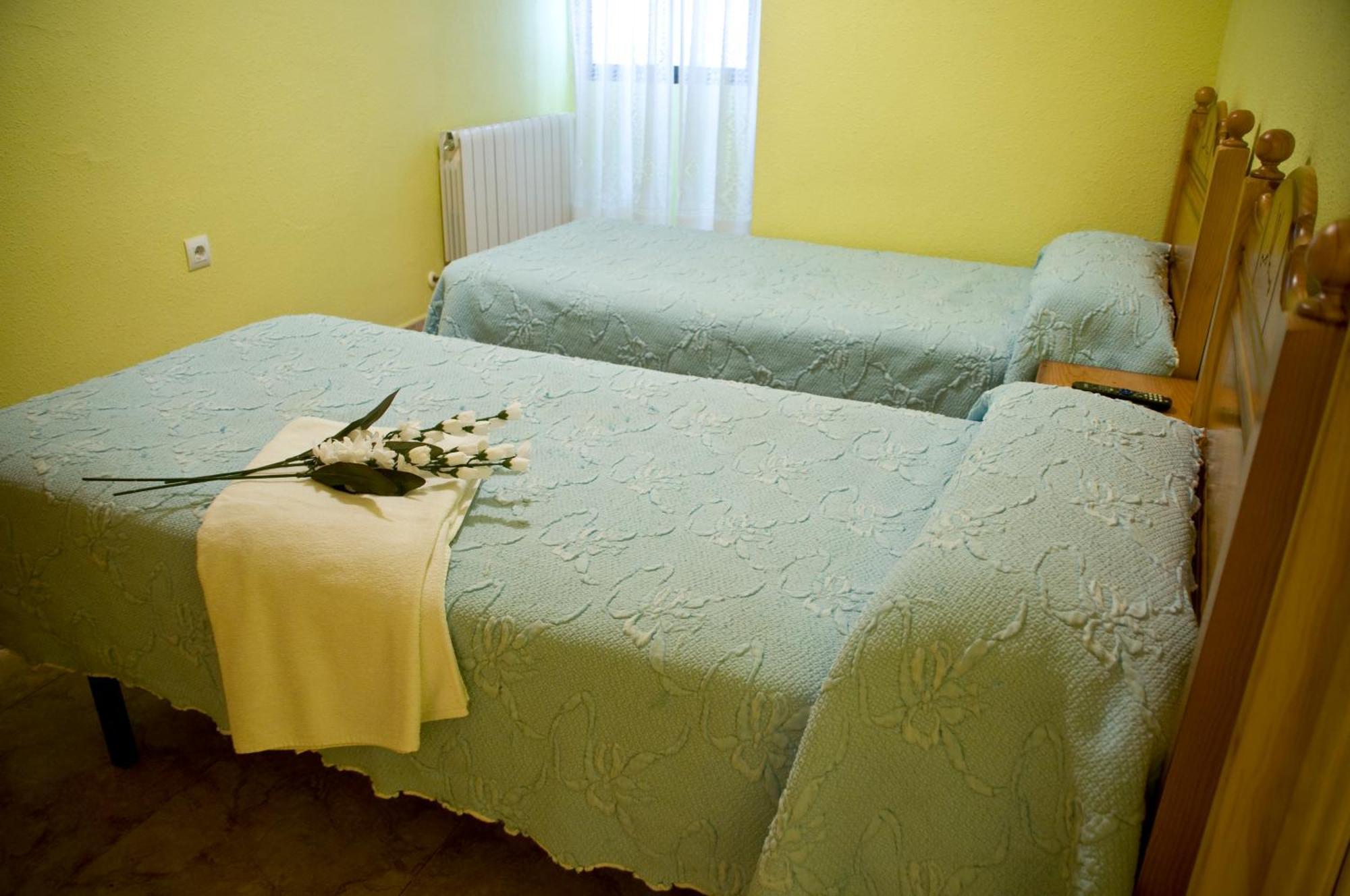 Pension Aries II Cuenca  Exterior photo